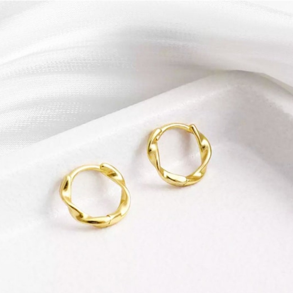 The classic mini gold hoops - made from 925 sterling silver, hypoallergenic